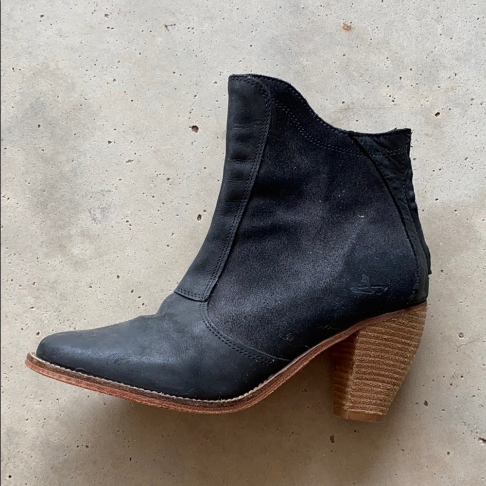 J Shoes boots
